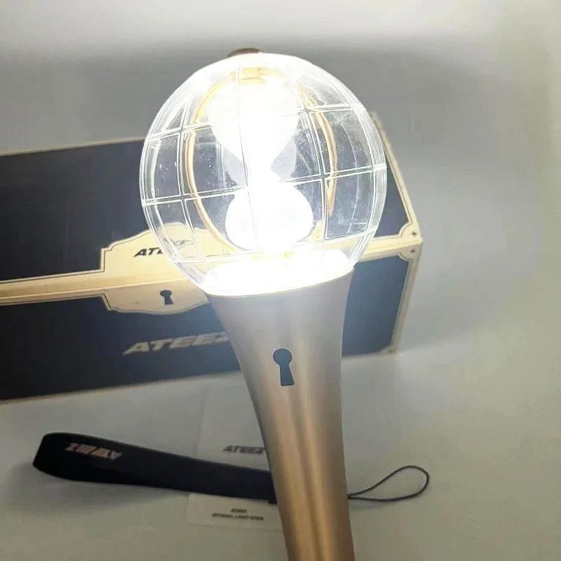 ATEEZ Lightstick Ver.1 / Ver.2 – Concert Globe Hand Lamp